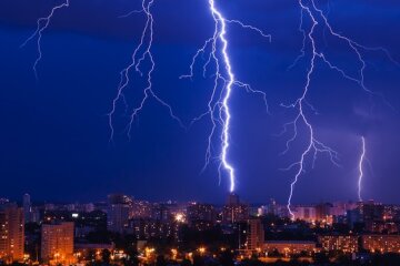 Грозовые дожди. Фото: скриншот YouTube.