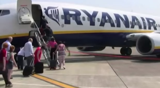 В Ryanair опубликовали новые правила в рамках противодействия COVID-19. Фото: скрин YouTube