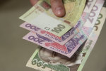 Зарплаты, пенсии, алименты, пособия: кому с октября поднимут выплаты