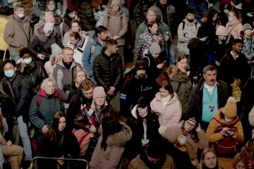 Евакуаційні рейси. Фото: YouTube, скрін