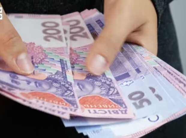 Почти 100 тысяч грн на семью: начинается выдача новой финпомощи