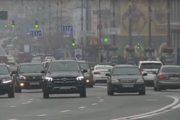 Автомобілі. Фото: скріншот YouTube-відео