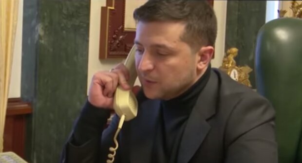 Владимир Зеленский пообщался по телефону с Путиным. Фото: скриншот YouTube