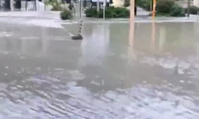 Злива. Фото: скріншот із відео Телеграм