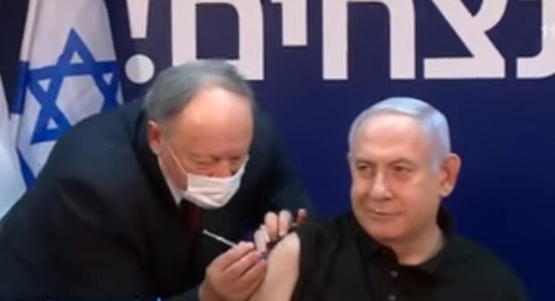 Нетаньяху сделали первому прививку от COVID-19. Фото: скриншот YouTube-видео