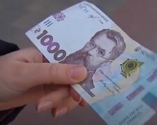 1000 грн. Фото: скріншот YouTube-відео