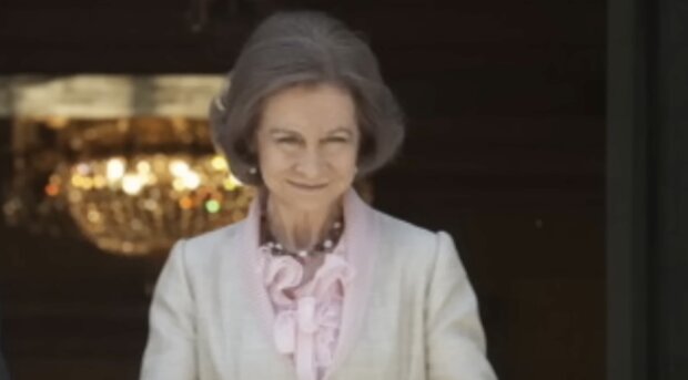 Королева-мать Испании София, скриншот из YouTube