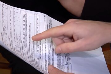 Платіжки за комуналку. Фото: YouTube, скрін