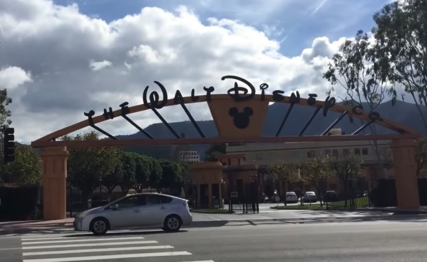 Компания Disney перестанет платить зарплату сотрудникам. Фото6 скриншот YouTube