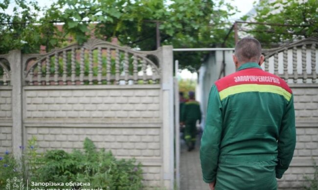Наслідки російського обстрілу Запоріжжя та Балабиного: пошкоджені будинки, залізнична інфраструктура