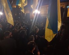 Второй день: в Киеве снова протестуют против "формулы Штайнмайера". Прямой эфир