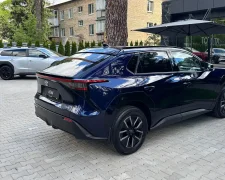 Toyota bZ4X 2026 — електричний кросовер на ринку України