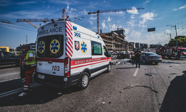 Ужасающее ДТП в Киеве: пострадали четыре человека