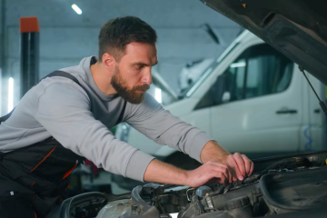 Як водіям правильно оформити документи під час переобладнання автомобіля. Фото: YouTube