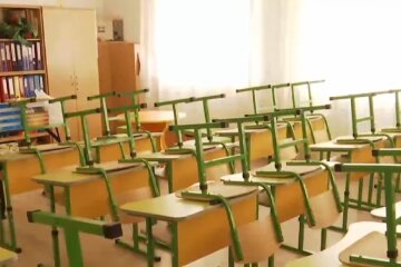 Парты в школе. Фото: скриншот YouTube