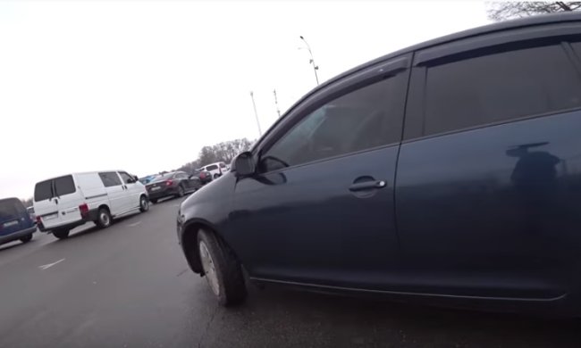Автомобилистов ошарашили: в Украине полностью изменят правила дорожного движения