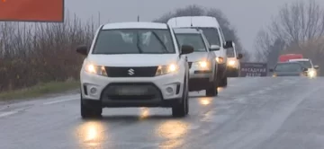 За "лысую" резину грозит штраф. Фото: скриншот YouTube-видео