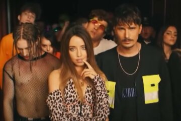 Время и Стекло. Фото: скирншот Youtube