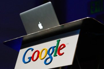 В сети появилось фото, как Apple "постебалась" над Google