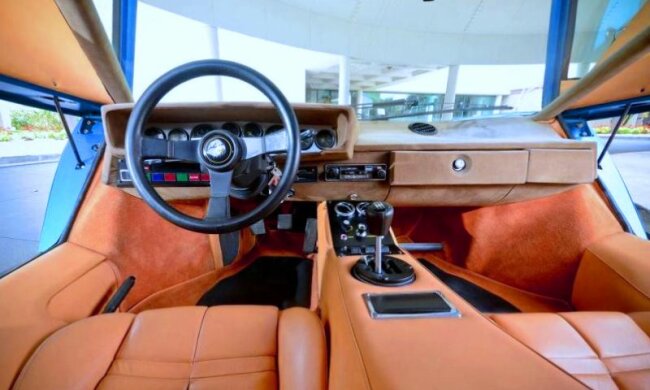 Lamborghini Countach. Фото: скриншот YouTube