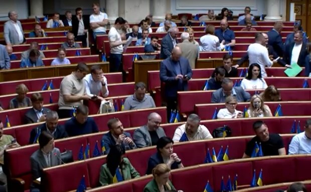 Люди закипають від злості: нардепи накинули "своїм" по 44200 грн до зарплати - тепер більше, ніж у військових на нулі