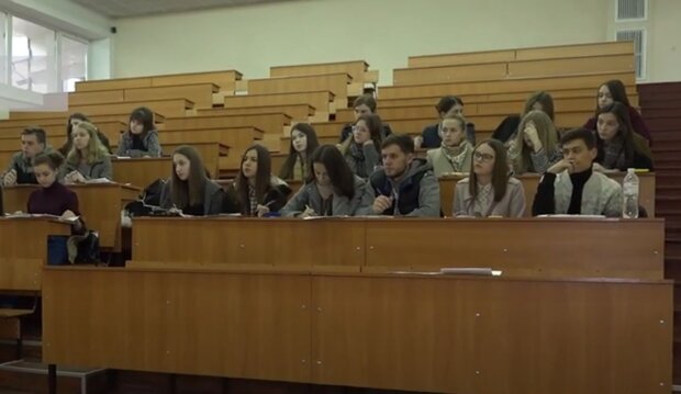 Студенти. Фото: скріншот YouTube-відео