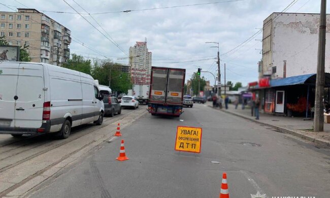 Місце смертельної ДТП на Бориспільській у Києві. Фото: Київ24 / Telegram