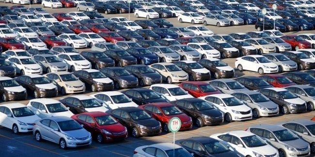Объемы продаж на рынке авто упали. Фото: InfoCar.ua