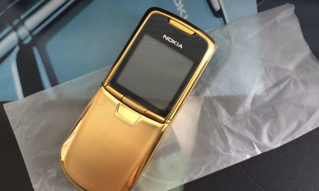 В Украине начался бум на Nokia 8800. Люди расклеивают объявления, готовы купить дорого