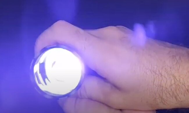 Фонарик. Фото: скриншот YouTube-видео