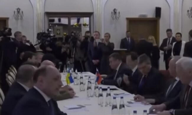 Переговори рф і України. Фото: скріншот YouTube-відео