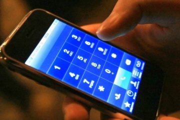 Телефон. Фото: youtube