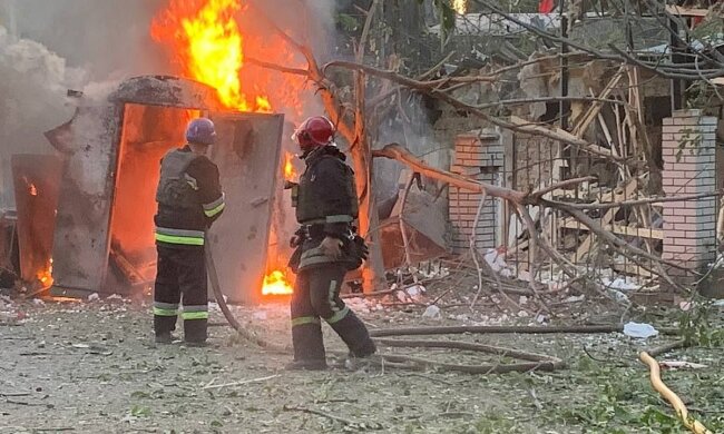 Тушение пожара. Фото: ГСЧС Украины