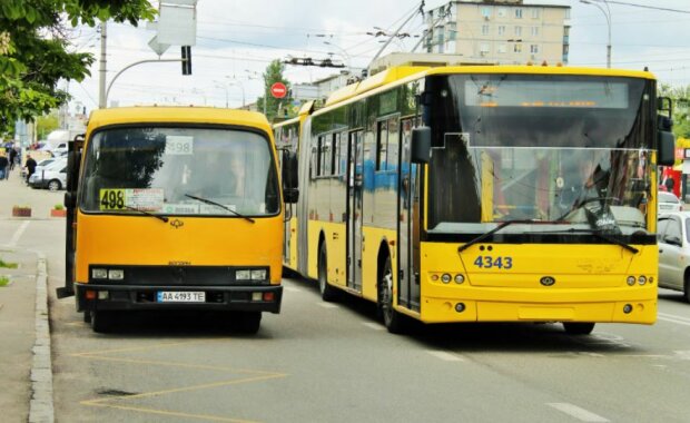 В Киеве отменили популярный маршрут: не теряйте время на остановке