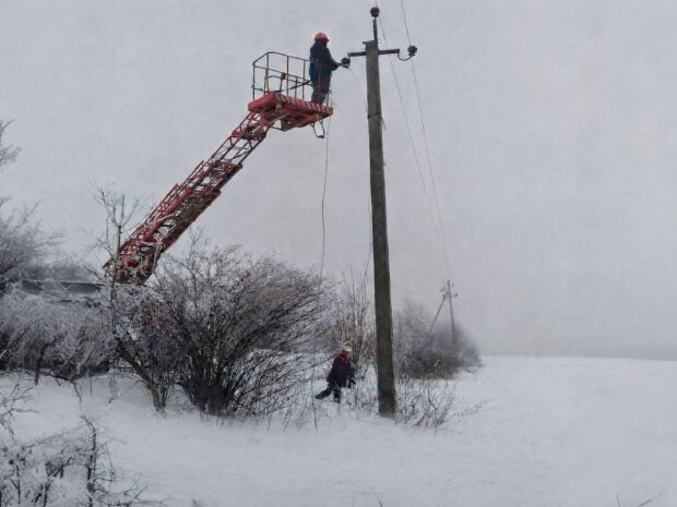 Відключення світла, ремонт, електромережі. Фото: Telegram
