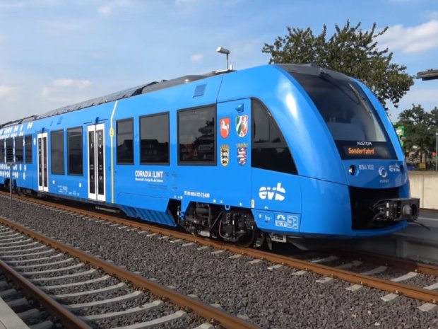 В Германии начал курсировать первый водородный поезд