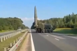 Росіяни підтягнули до кордону з Польщею "Іскандери" - відео