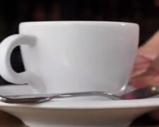 Чашка. Фото: скриншот YouTube-видео