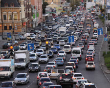 Нищим пенсионерам понравится: топ авто с баснословным ценником, рассекающих по дорогам Украины