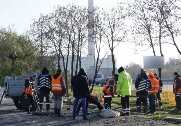 Авария на водоотводе в Днепре. Фото: скриншот Дніпро TV.