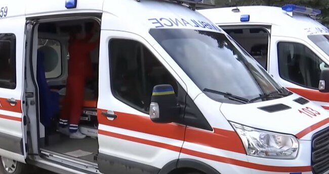 В Черноморске лифт оборвался вместе с ребенком. Фото: YouTube, скрин
