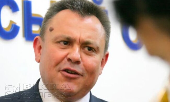 Степан Дериволков: ветеран коррупции делает себе дорогие подарки и воспитывает схематозников