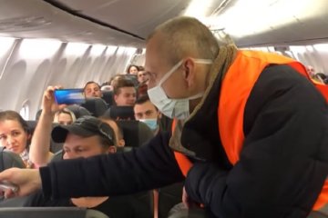 В Украине поместят в карантин китайских рабочих, покидавших пределы страны. Фото: YouTube