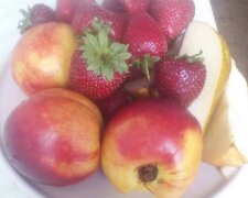 Літні фрукти. Фото: скріншот Instagram