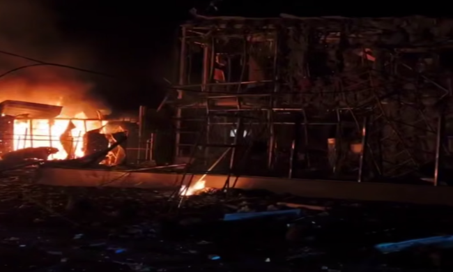 Вся Украина в слезах: нелюди ударили по Запорожью авиабомбой, много погибших и раненых – кадры ужаса