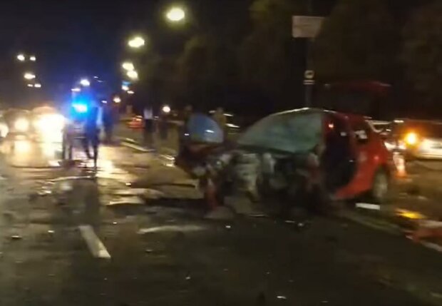 Авария в Киеве. Фото: скриншот Youtube