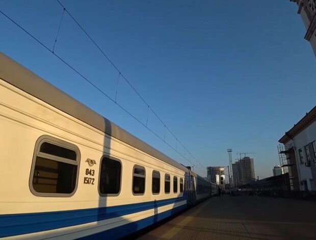 Поезд к морю. Фото: скриншот Youtube