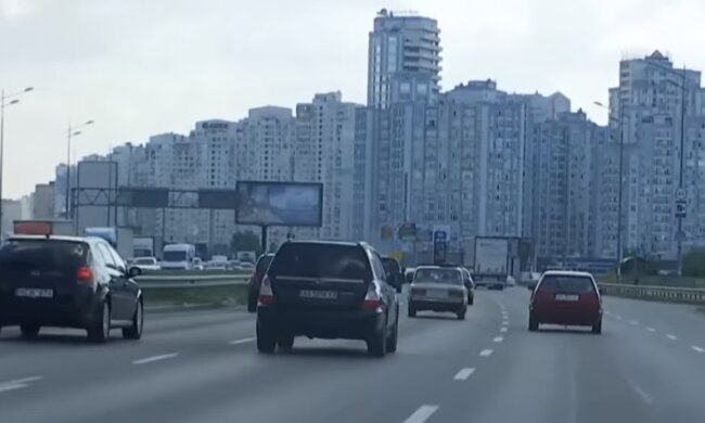 Водители в Украине. Фото: YouTube, скрин