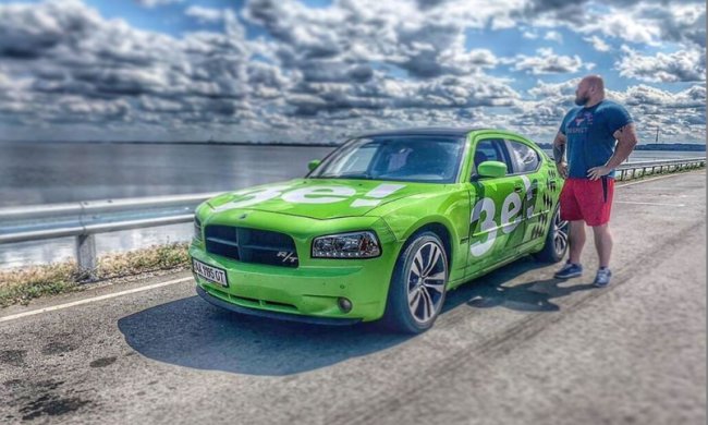 Dodge Charger Daytona Валерия Бабича, фото topgir.com.ua