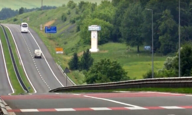 Дороги України. Фото: скріншот YouTube-відео.